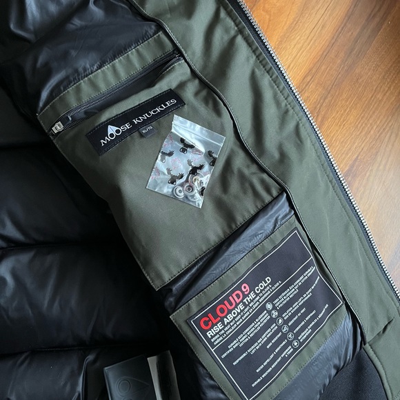 Moose Knuckles Jacket, NEW - Picture 16 of 16